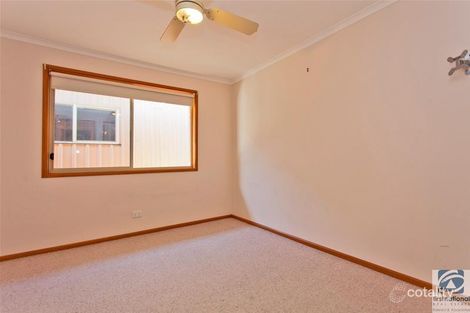 Property photo of 8 Cooper Close Glenroy NSW 2640