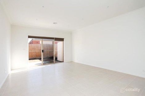 2/17 Red Robin Rd, Truganina, VIC 3029