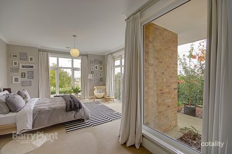 Property photo of 1 McLaren Court Waurn Ponds VIC 3216