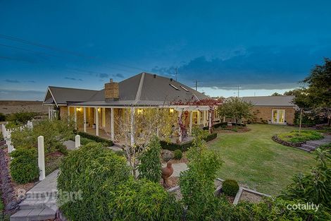 Property photo of 1 McLaren Court Waurn Ponds VIC 3216