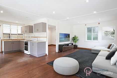 Property photo of 8 Maud Street Flying Fish Point QLD 4860