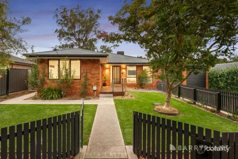 17 Toolimerin Ave, Bayswater North, VIC 3153