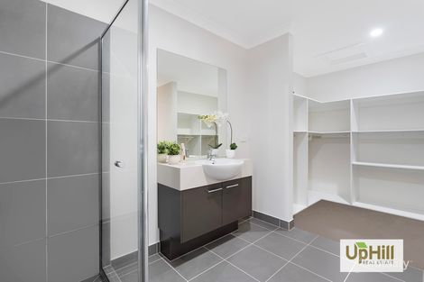 Property photo of 20 Yellow Robin Circuit Cranbourne East VIC 3977