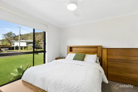 Property photo of 4 Moruya Close Koolewong NSW 2256