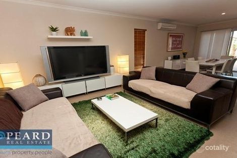 Property photo of 15 Pembrooke Lane Canning Vale WA 6155