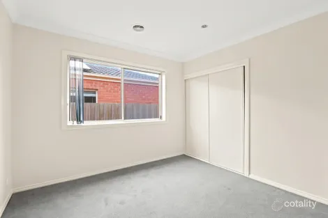 Property photo of 17 Ruby Place Werribee VIC 3030