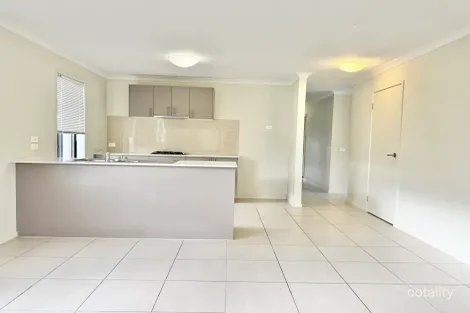 Property photo of 38 Smile Crescent Wyndham Vale VIC 3024