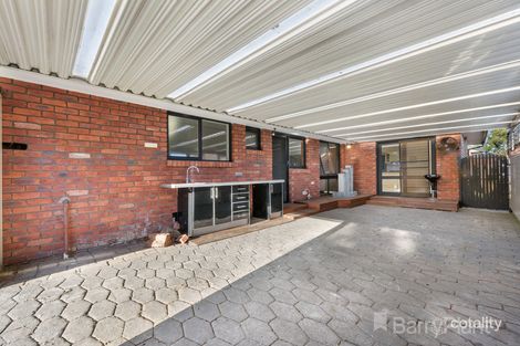 Property photo of 14 Lamb Grove Hoppers Crossing VIC 3029