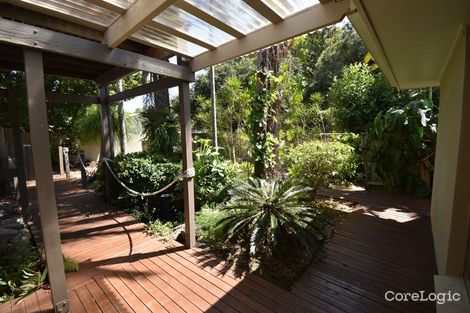 Property photo of 24 Wavecrest Drive Castaways Beach QLD 4567