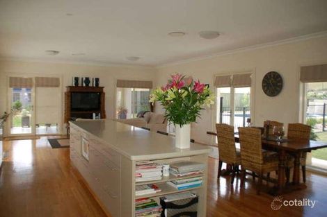Property photo of 5 Robindale Court Robin Hill NSW 2795
