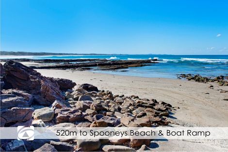 Property photo of 8 Coomea Close Bonny Hills NSW 2445