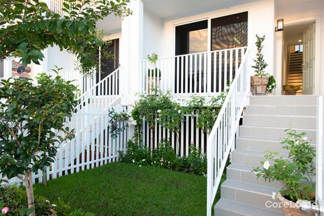 Property photo of 3/19 Nicklin Street Coorparoo QLD 4151
