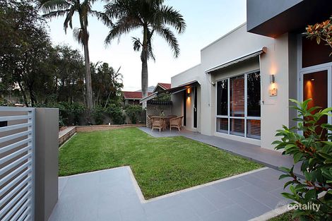 Property photo of 18 Merrimac Boulevard Broadbeach Waters QLD 4218