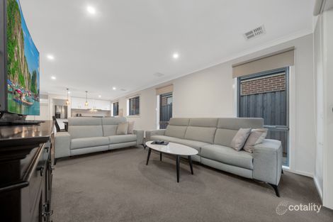 Property photo of 50 Karawarra Circuit Cranbourne North VIC 3977