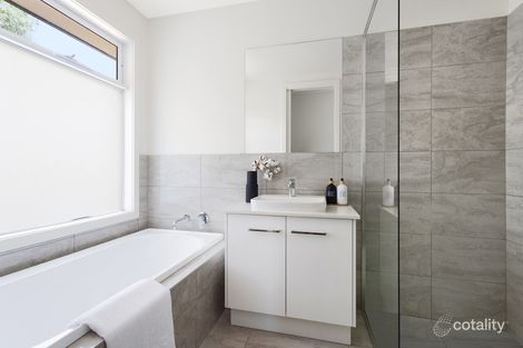 Property photo of 2/59 Cleveland Road Ashwood VIC 3147