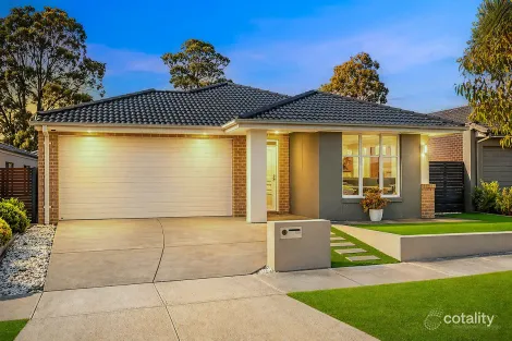 8 Rawls St, Cranbourne, VIC 3977