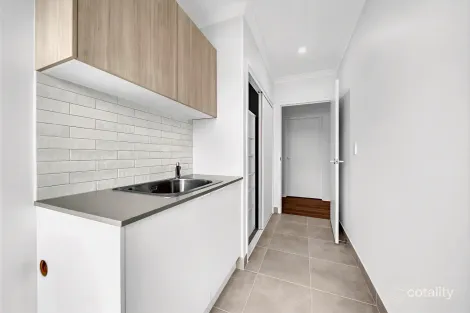 Property photo of 34 Tamarind Crescent Proserpine QLD 4800