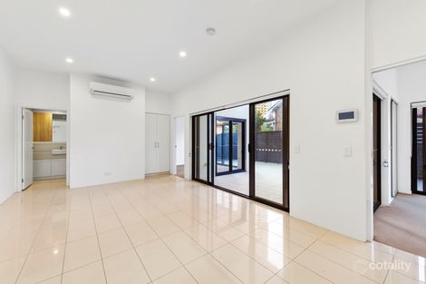 Property photo of 103/9 Hooker Boulevard Broadbeach Waters QLD 4218