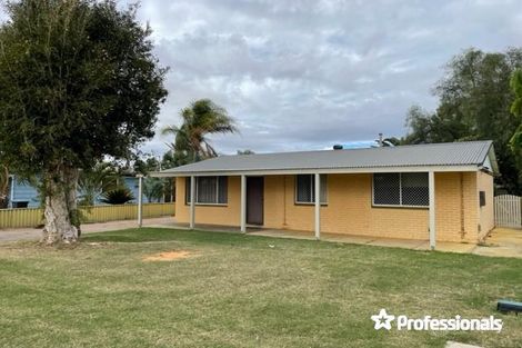 246 Second St, Wonthella, WA 6530