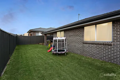 Property photo of 28 Millbrook Road Cliftleigh NSW 2321