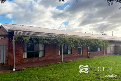 2/10 Pearce St, California Gully, VIC 3556