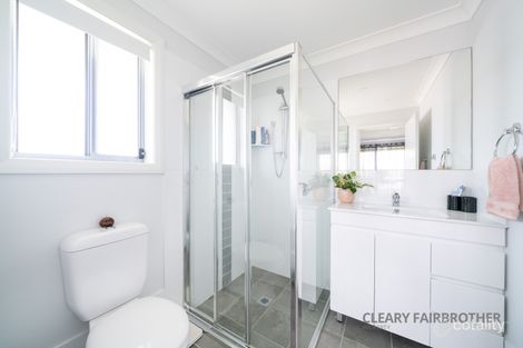 Property photo of 10 Fairleigh Place Kelso NSW 2795