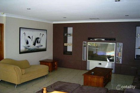 Property photo of 11 Chardonnay Road St Clair NSW 2759