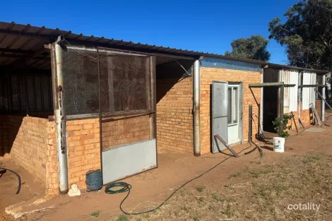Property photo of 291 Edward Road Meru WA 6530