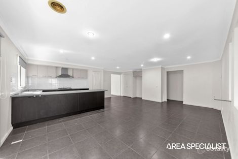 Property photo of 11 Gleneagles Close Carrum Downs VIC 3201
