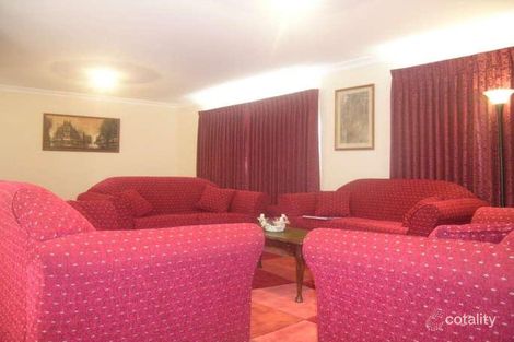 Property photo of 19 Executive Mews Hampton Park VIC 3976