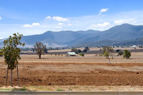 26 Grand Meadows Dr, North Tamworth, NSW 2340