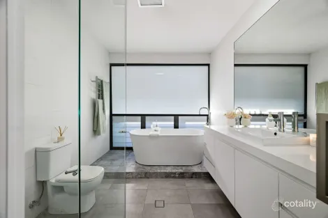 Property photo of 32 Manifold Crescent Glenmore Park NSW 2745