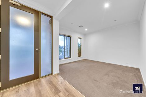 Property photo of 44 Bandicoot Loop Tarneit VIC 3029