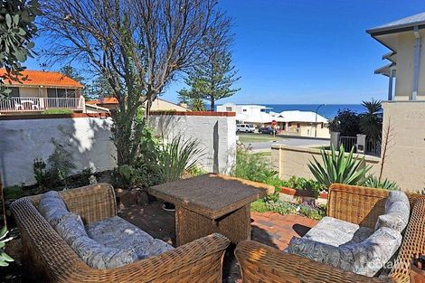 16b Princes St, Cottesloe, WA 6011