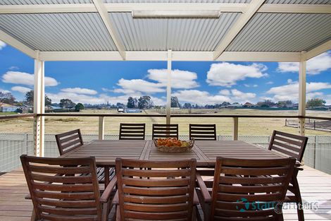 Property photo of 40 Ivy Avenue McGraths Hill NSW 2756