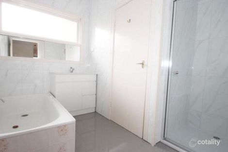 Property photo of 2/77-81 Avonhurst Drive Glen Waverley VIC 3150