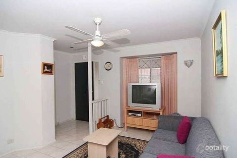 Property photo of 6 Dozey Court Roxburgh Park VIC 3064