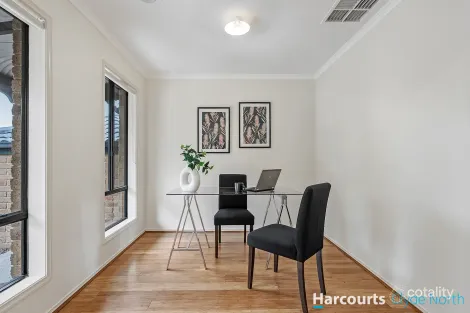 Property photo of 8 Bounty Way Berwick VIC 3806