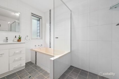 Property photo of 8 Tilba Place Yarrawarrah NSW 2233