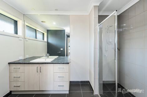Property photo of 21 Crimmins Way Kilmore VIC 3764