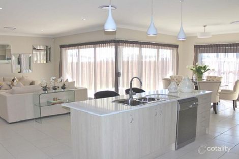 6 Doncaster St, Heritage Park, QLD 4118