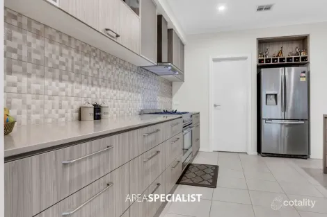 Property photo of 36 Abbeyard Drive Clyde VIC 3978