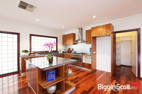 Property photo of 14 Viola Avenue Brooklyn VIC 3012
