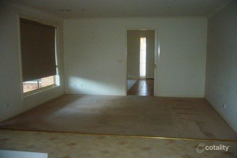 Property photo of 24 St Helens Avenue Lake Gardens VIC 3355