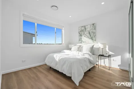 Property photo of 2 Bielsdown Glade Marsden Park NSW 2765