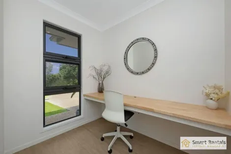 Property photo of 11 Sunniva Boulevard Burdell QLD 4818