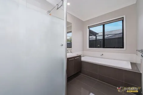Property photo of 348 Highlander Drive Craigieburn VIC 3064