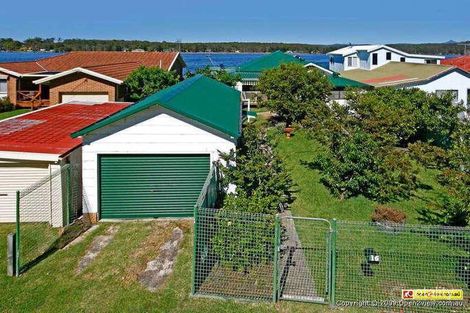 Property photo of 16 McDonald Parade Burrill Lake NSW 2539