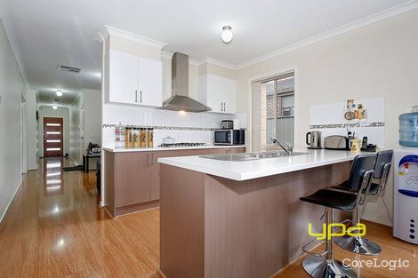 Property photo of 14 Kensley Circuit Craigieburn VIC 3064