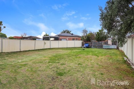 Property photo of 2 Droitwich Crescent Deer Park VIC 3023